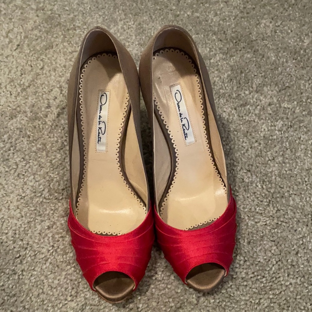 Oscar de la Renta vintage heels with red accents